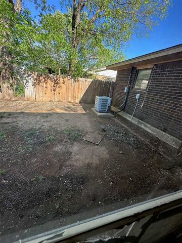 118 NE Angus, Lawton, OK 73507
