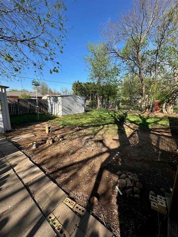 118 NE Angus, Lawton, OK 73507