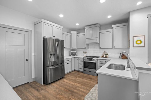 2320 N 16th St, Boise, ID 83702