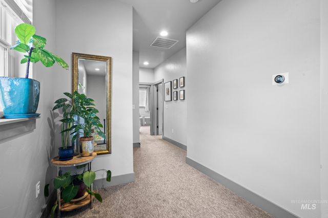 2320 N 16th St, Boise, ID 83702