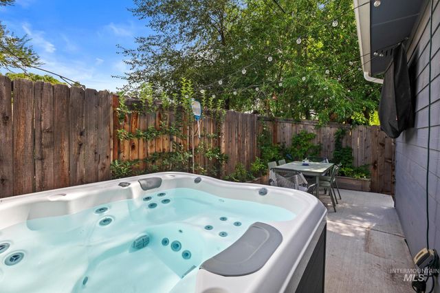 2320 N 16th St, Boise, ID 83702