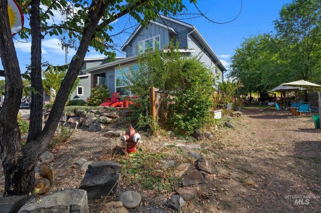 2320 N 16th St, Boise, ID 83702