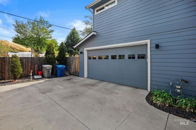 2320 N 16th St, Boise, ID 83702