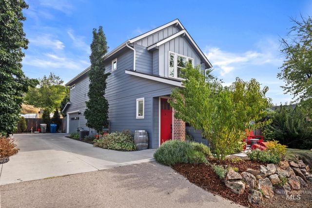 2320 N 16th St, Boise, ID 83702