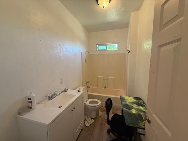 441 N Clark Street, Fresno, CA 93701