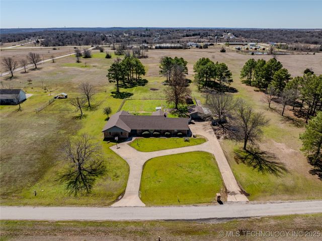 7079 Sweetgum Road, Kingston, OK 73439