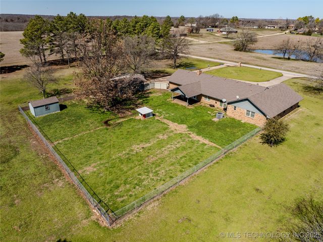 7079 Sweetgum Road, Kingston, OK 73439