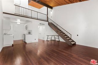 5460 White Oak Avenue G313, Encino, CA 91316