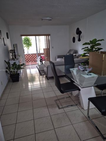 120 Royal Palm Rd 102, Hialeah Gardens, FL 33016