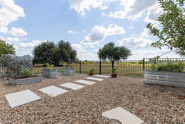 1124 County Road 301, Elgin, TX 78621