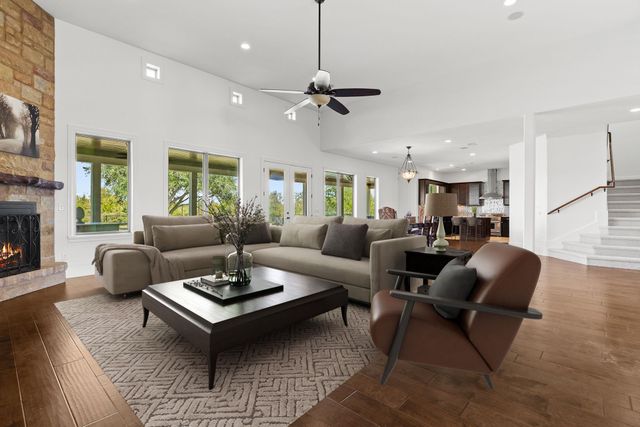 1124 County Road 301, Elgin, TX 78621