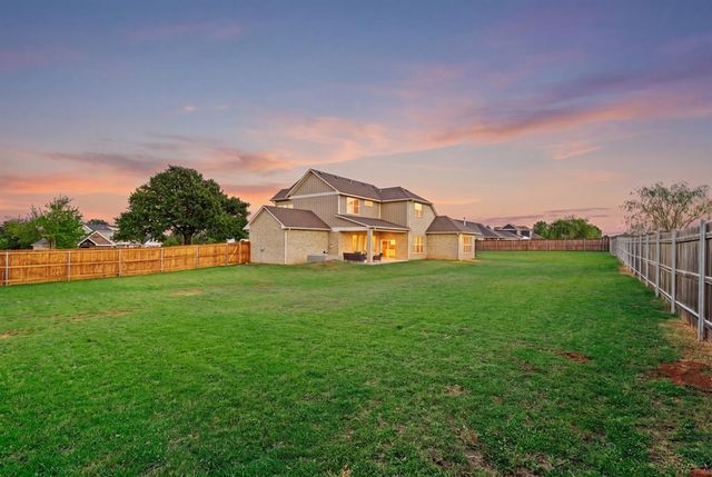 10690 N Country Drive, Edmond, OK 73034