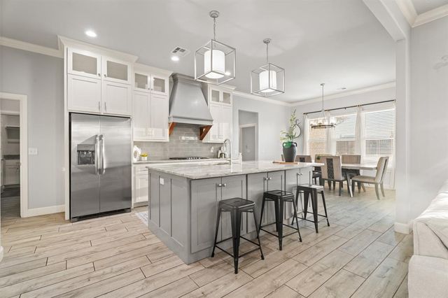 10690 N Country Drive, Edmond, OK 73034
