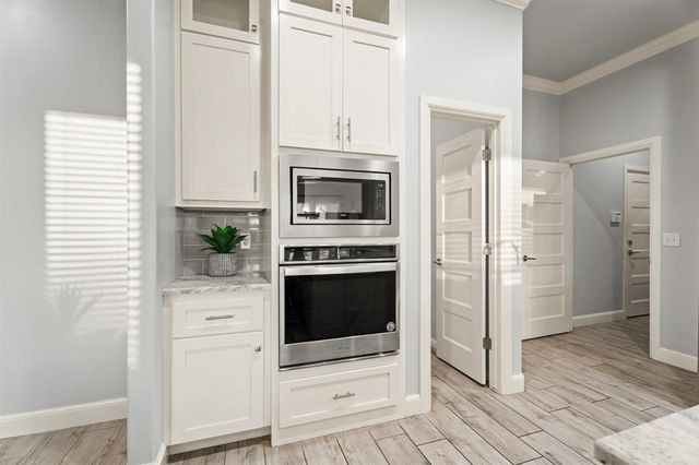 10690 N Country Drive, Edmond, OK 73034