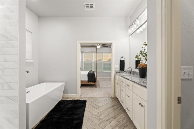 10690 N Country Drive, Edmond, OK 73034