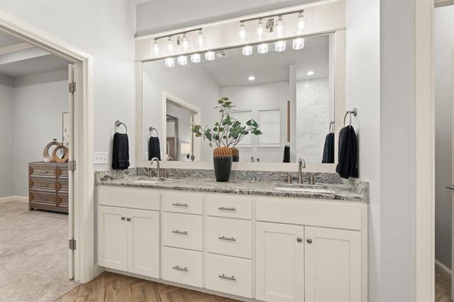 10690 N Country Drive, Edmond, OK 73034