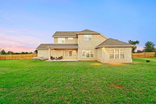 10690 N Country Drive, Edmond, OK 73034