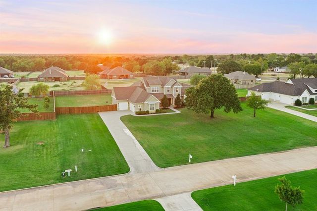 10690 N Country Drive, Edmond, OK 73034