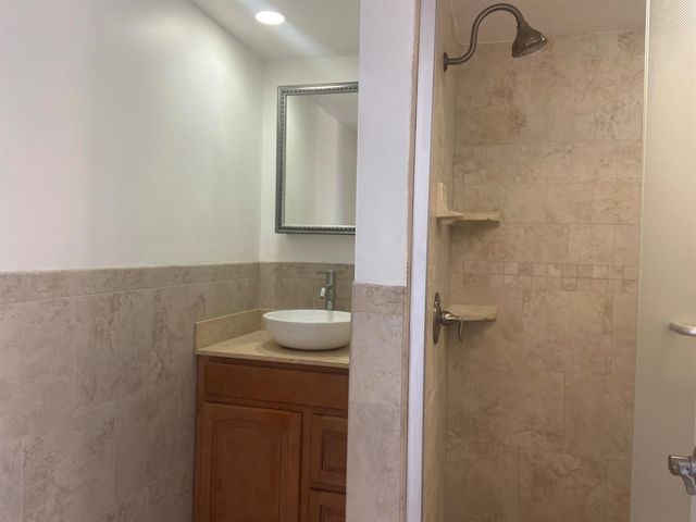910 9th Way, West Palm Beach, FL 33407