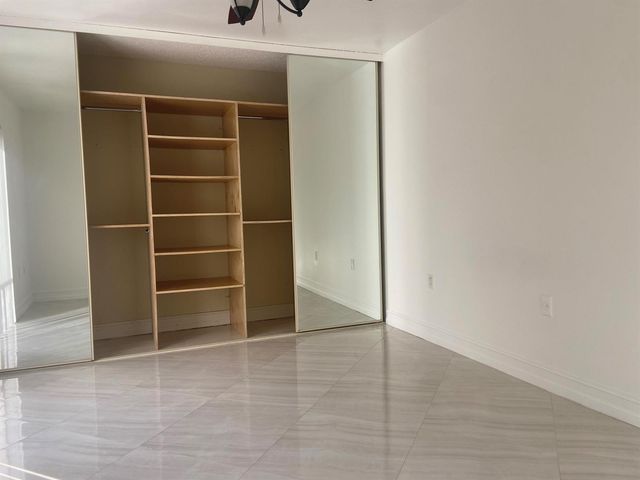 910 9th Way, West Palm Beach, FL 33407