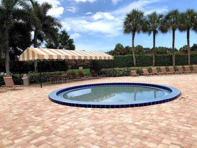 910 9th Way, West Palm Beach, FL 33407