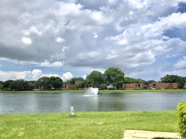 910 9th Way, West Palm Beach, FL 33407