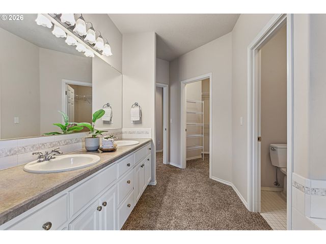 14361 Nw EAGLERIDGE Ln, Portland, OR 97229