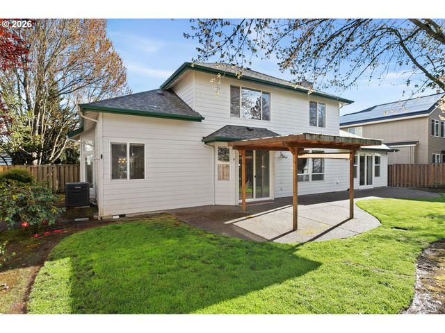 14361 Nw EAGLERIDGE Ln, Portland, OR 97229