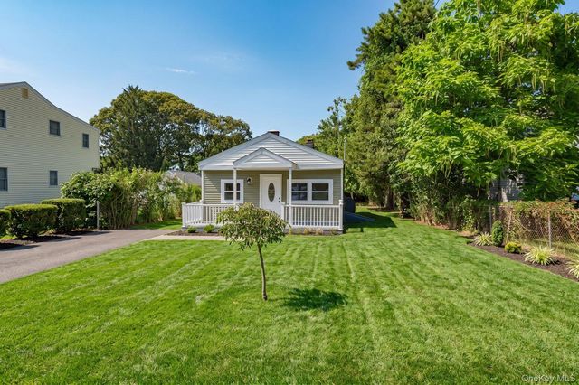 125 Sunset Avenue, Selden, NY 11784