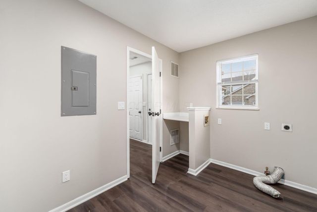 4644 Hobson Drive, 13D, Columbus, OH 43228