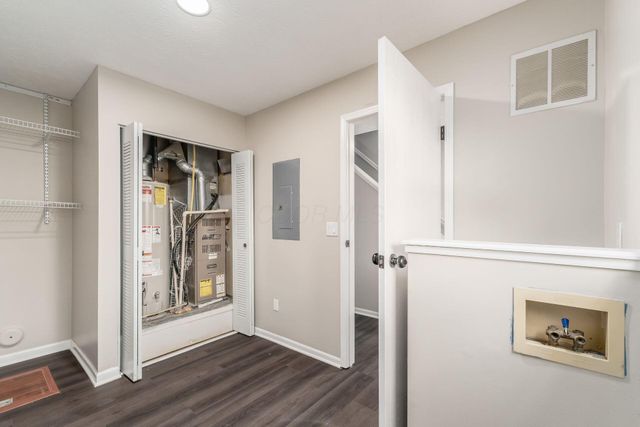 4644 Hobson Drive, 13D, Columbus, OH 43228