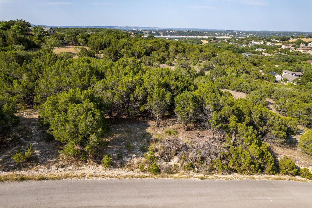 20011 Colonial LN, Lago Vista, TX 78645