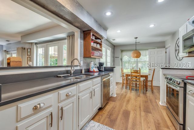 70 Shipyard Dr Apt 139, Hilton Head Island, SC 29928