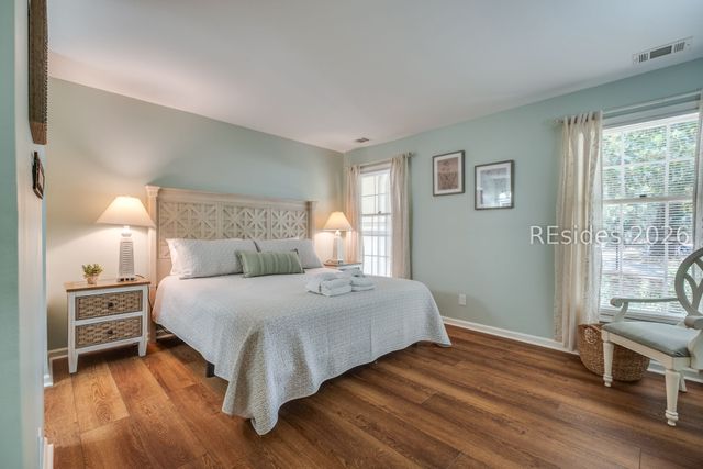 70 Shipyard Dr Apt 139, Hilton Head Island, SC 29928