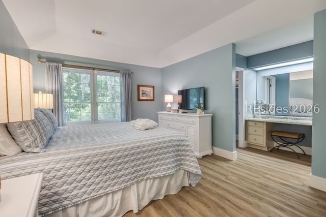 70 Shipyard Dr Apt 139, Hilton Head Island, SC 29928