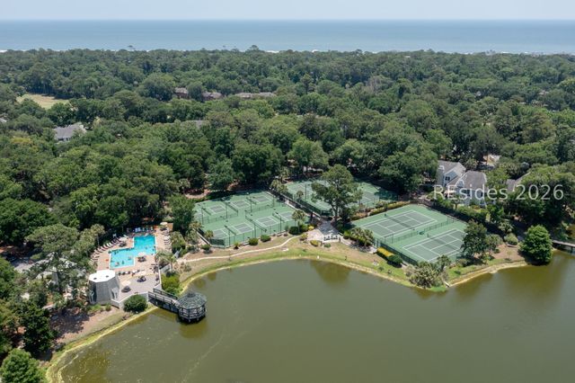 70 Shipyard Dr Apt 139, Hilton Head Island, SC 29928