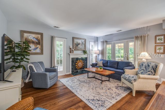 70 Shipyard Dr Apt 139, Hilton Head Island, SC 29928