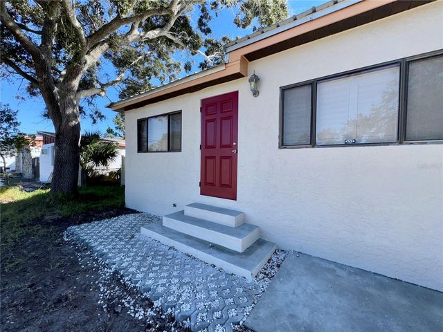 9805 N 46TH STREET, Tampa, FL 33617