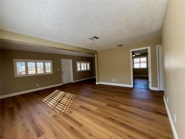 9805 N 46TH STREET, Tampa, FL 33617