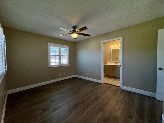 9805 N 46TH STREET, Tampa, FL 33617