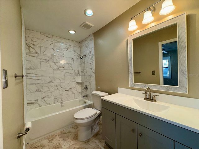 9805 N 46TH STREET, Tampa, FL 33617