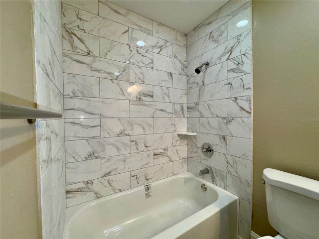 9805 N 46TH STREET, Tampa, FL 33617