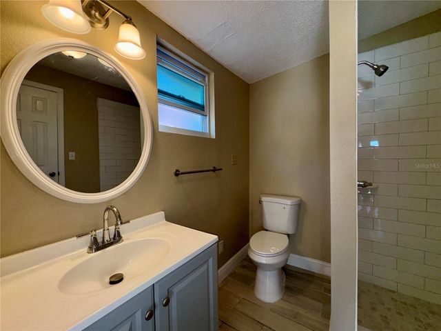 9805 N 46TH STREET, Tampa, FL 33617