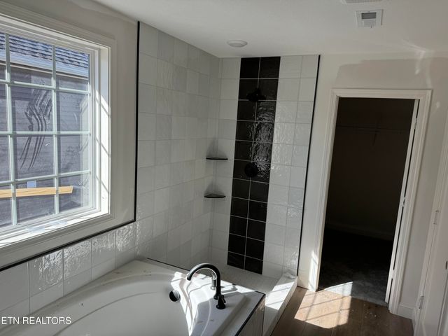 2036 Hickory Reserve Rd, Knoxville, TN 37932