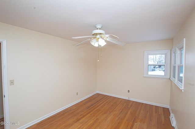 4 Rustyville Road, Colonie, NY 12211