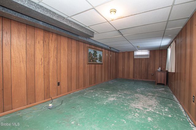 4 Rustyville Road, Colonie, NY 12211