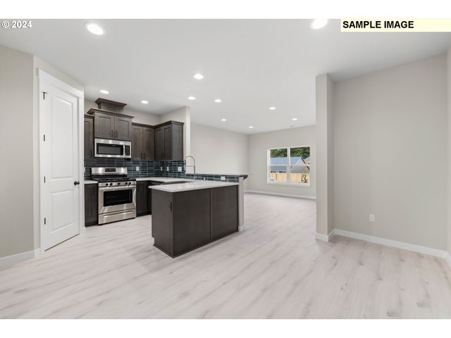 2719 S Heather St, Cornelius, OR 97113