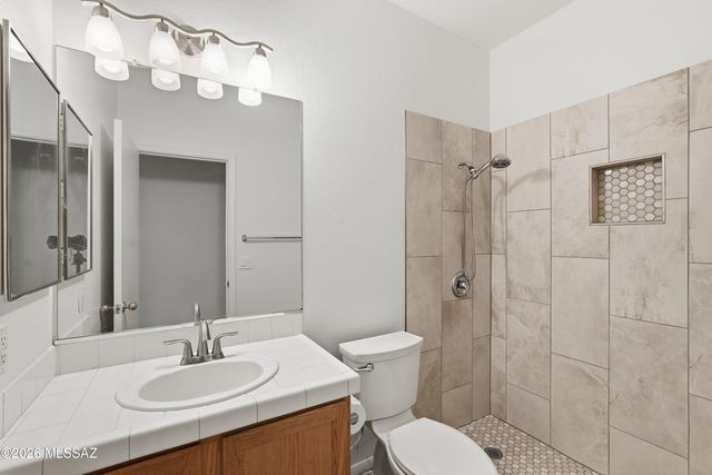 7704 S Trumpet Vine Avenue, Tucson, AZ 85747