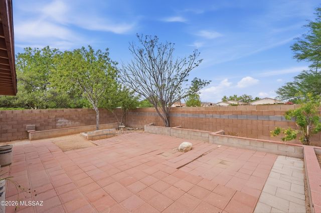 7704 S Trumpet Vine Avenue, Tucson, AZ 85747