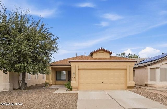 7704 S Trumpet Vine Avenue, Tucson, AZ 85747